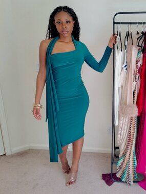 Liz Halter Neck Midi Dress - Club L London (Jade/Green)